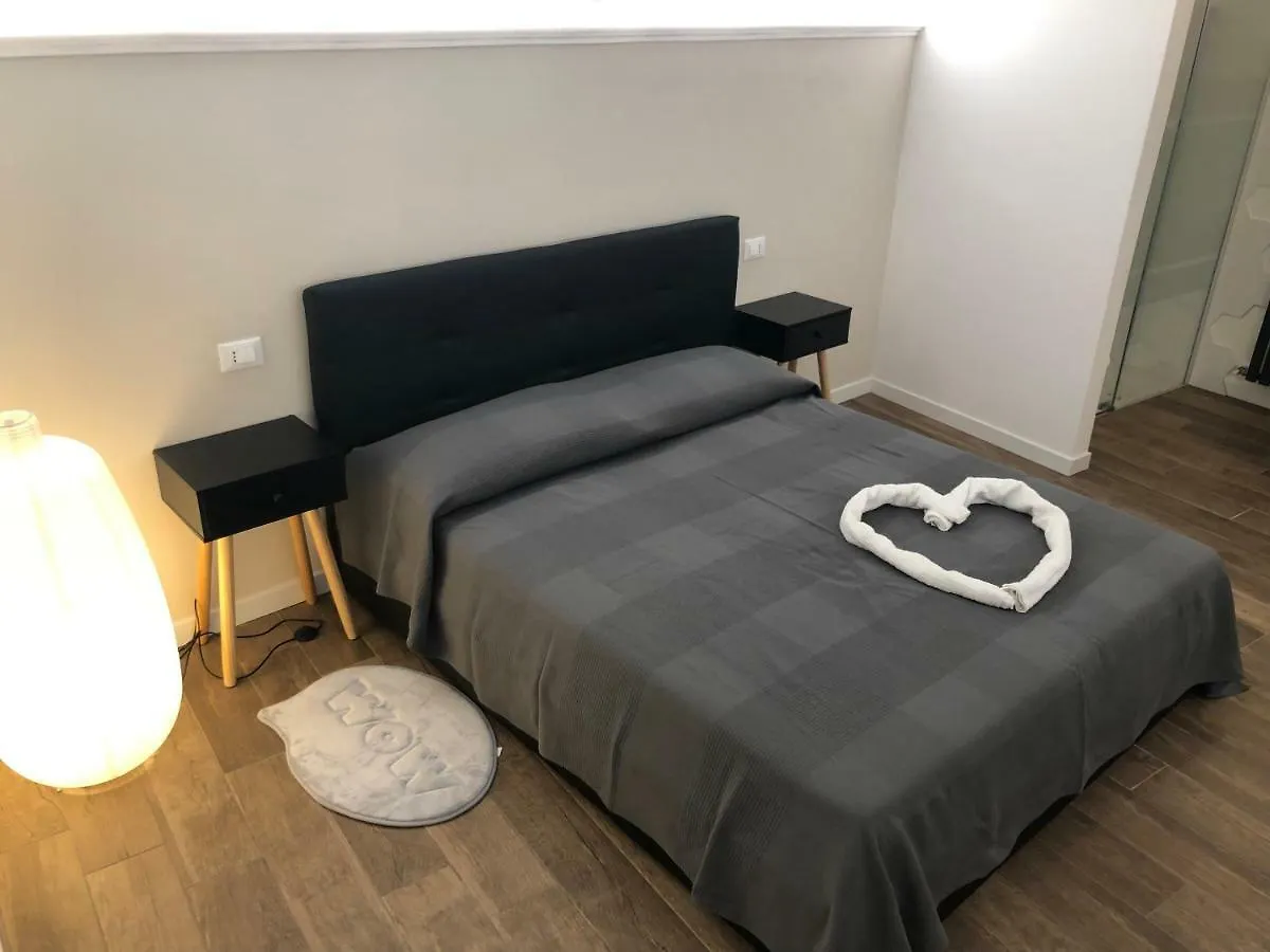 Tree House Apartment Polpenazze del Garda Italy
